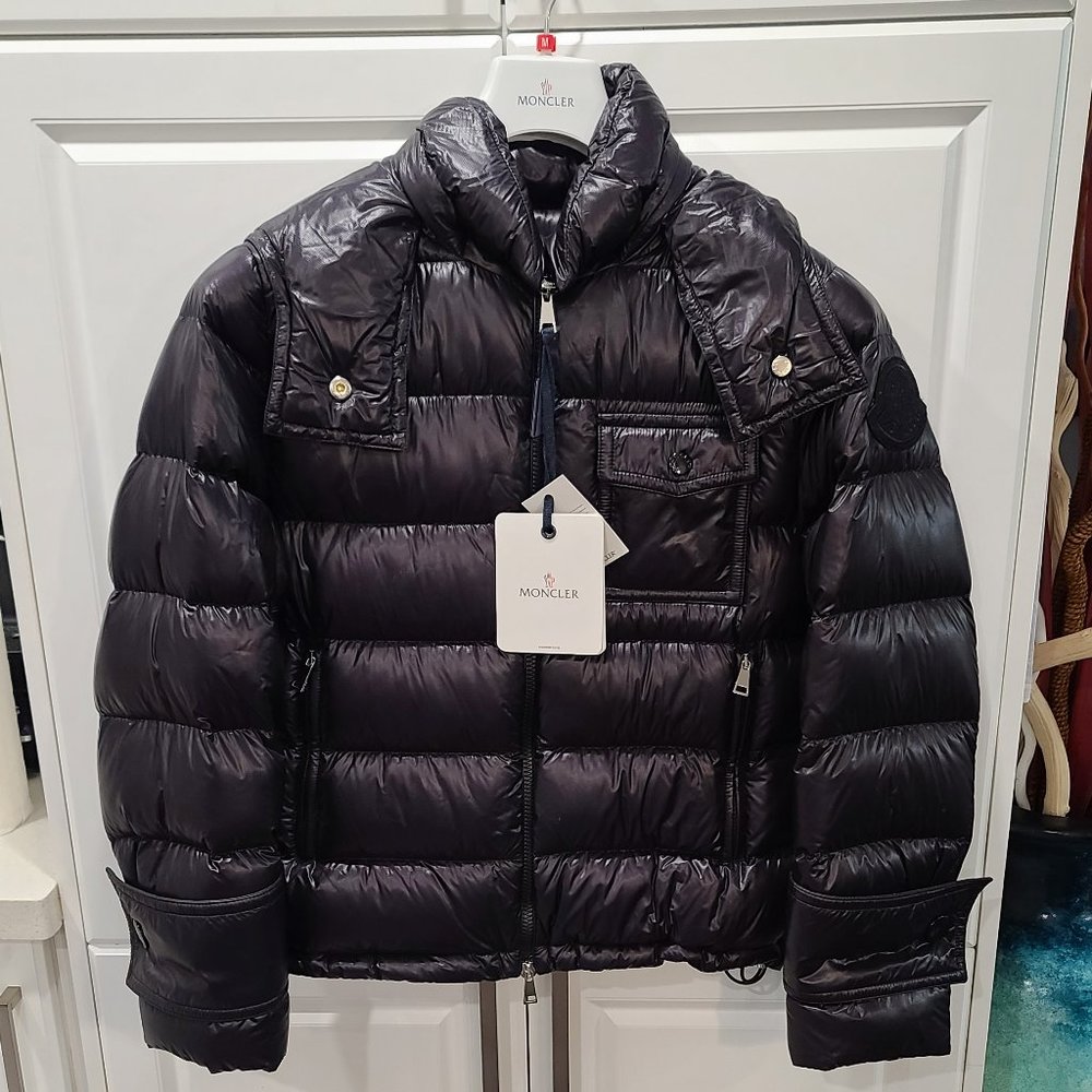 Moncler Logo-Patch Down Padded Jacket